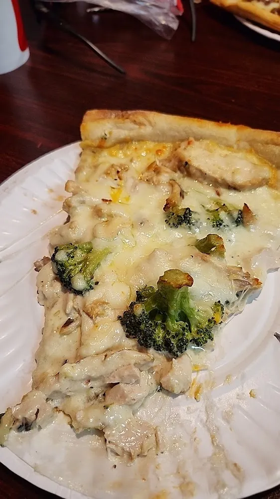 Chicken Alfredo Pizza